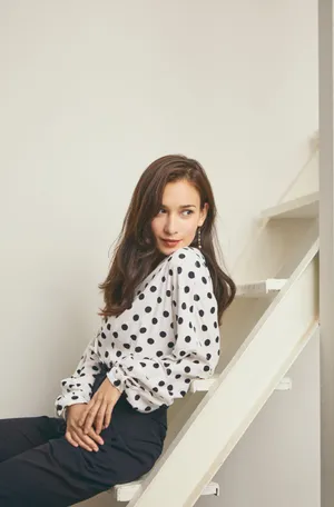 卢靖姗清新甜美写真图片第1张