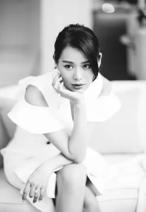 胡杏儿黑白时尚质感大片写真_4