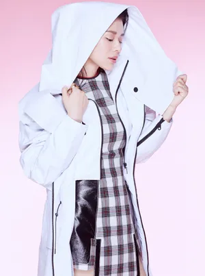 胡杏儿性感创意杂志写真_5