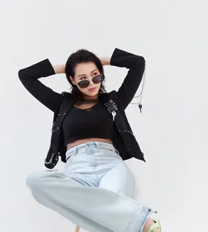 胡杏儿ELLESHOP性感杂志封面写真_3
