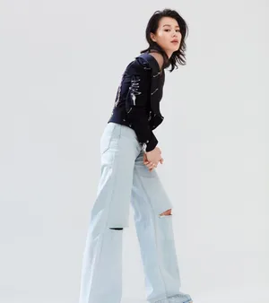 胡杏儿ELLESHOP性感杂志封面写真_5