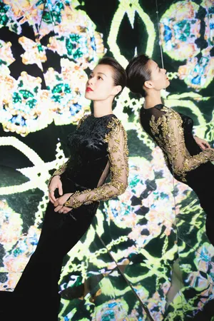 胡杏儿高雅性感时尚写真图片_4