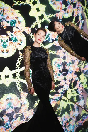 胡杏儿高雅性感时尚写真图片_7
