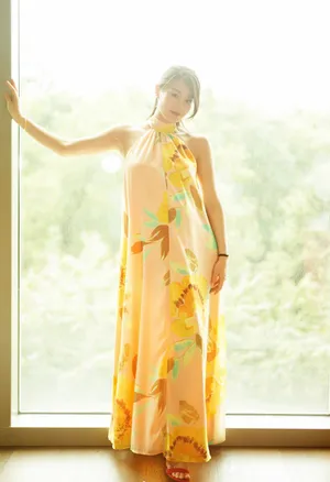 胡杏儿时尚孕照温婉大气唯美写真_3