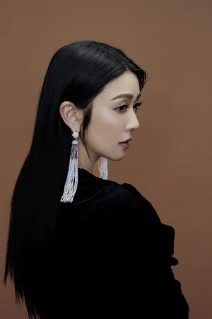 薛凯琪干练优雅时尚写真图片_5