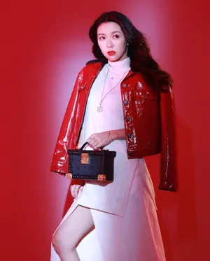薛凯琪火红性感靓丽写真图片_5