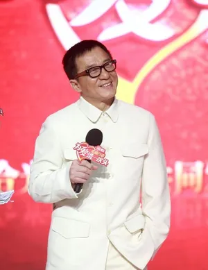 李小璐产后首次捞金上围暴涨惹成龙喜爱_5