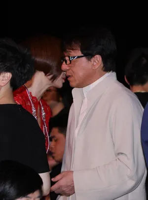 成龙芭莎晚宴左拥右抱范冰冰安以轩均中枪_5