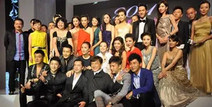 2011年芭莎慈善之夜冯绍峰成龙等群星助阵众星璀璨_4