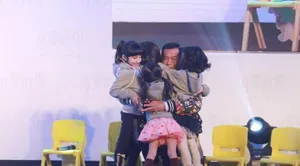 古天乐父爱满满孩子爱不释手_2