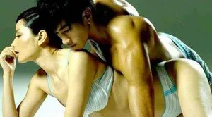 古天乐林熙蕾黄立行盘点令人血脉膨胀的床上写真_4
