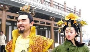 刘德华范冰冰古天乐盘点明星着军大衣的片场靓照_26