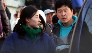 刘德华范冰冰古天乐盘点明星着军大衣的片场靓照_27