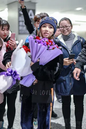 邓紫棋机场时尚写真图片