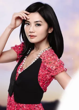 蔡卓妍春季纯美写真图片 美艳动人_9