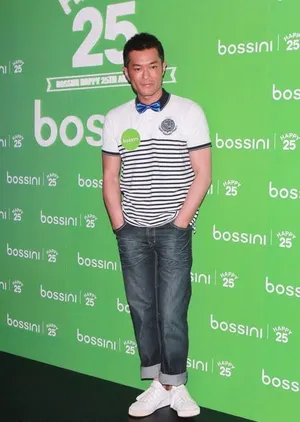容祖儿头戴大花 周秀娜亮相露纤腰_14
