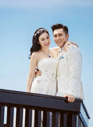 钟丽缇与张伦硕曝光婚纱照：姐弟恋修成正果_8