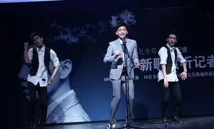 钟丽缇助阵孔令奇新碟记者会 性感热舞high翻全场_11