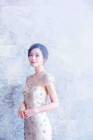 文咏珊图片 文咏珊性感礼服图片