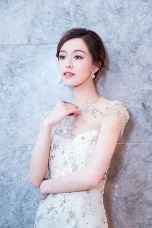 文咏珊图片 文咏珊性感礼服图片_3