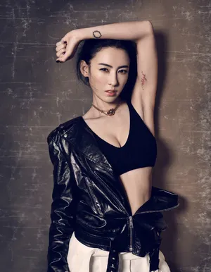 张柏芝时尚杂志性感迷人写真图片
