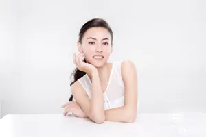 张柏芝素颜代言奶粉 清新宣传照首曝光 张柏芝图片