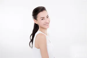 张柏芝素颜代言奶粉 清新宣传照首曝光 张柏芝图片