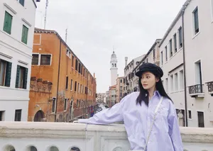 张天爱威尼斯街拍写真图片_6