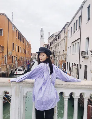 张天爱威尼斯街拍写真图片_7