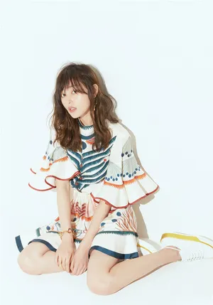 张天爱甜美清新森系风格时尚大片_4