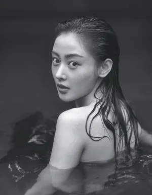 张天爱美人鱼造型性感唯美杂志写真图片
