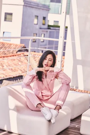 张天爱甜美LOOK帅气写真大片_1
