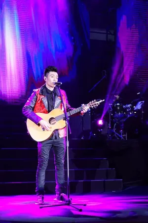 周柏豪演唱会高清图片_6