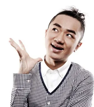 喜剧男人王祖蓝图片 李亚男老公王祖蓝图片