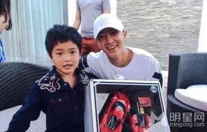 曹格儿子joe生日会 黄磊张歆艺现身献祝福图片_9