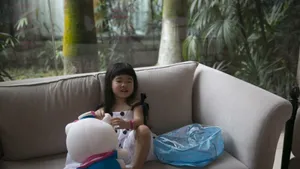姐姐grace电视初亮相 曹格全程指导_10
