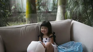 姐姐grace电视初亮相 曹格全程指导_11