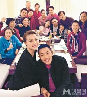 古巨基将于相恋20年女友结婚 亲密照曝光_4
