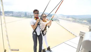 谢霆锋Angelababy开心进餐图片 两人兄弟相称_11