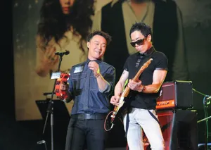 陈奕迅新城极唱HD音乐会现场照图片_9