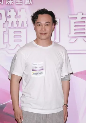 陈奕迅现场唱错词卖萌求饶_2