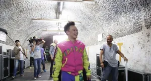 陈奕迅阿SA 合拍广告 休闲出镜默契十足_6