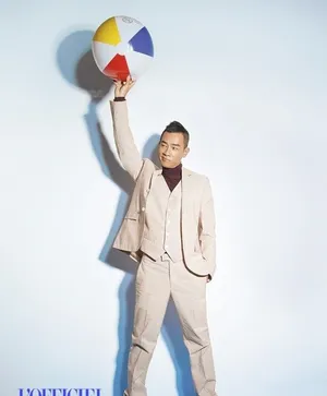陈小春初春时尚运动图片 鬼马造型展童真_5