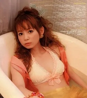 拜成龙为师的日本女星中川翔子海量性感美照_6