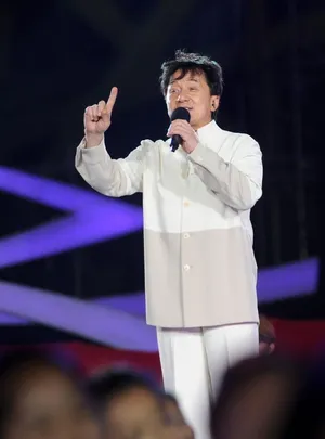 成龙李宇春献唱奥运晚会图片 奥运冠军伴舞_5