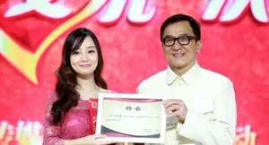 李小璐产后首次捞金 上围暴涨惹成龙喜爱