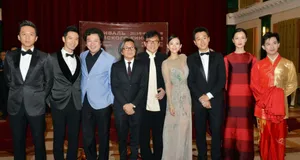 章子怡长裙优雅亮相 牵手成龙坦言欲推广中国功夫_3