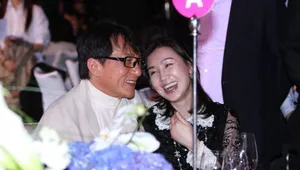 成龙芭莎晚宴左拥右抱 范冰冰安以轩均中枪