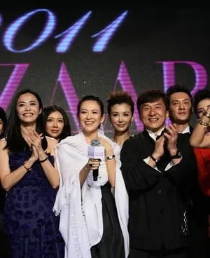 2011年芭莎慈善之夜 冯绍峰成龙等群星助阵众星璀璨