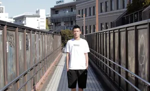 陈冠希东京街拍图片 玩味潮搭潮男